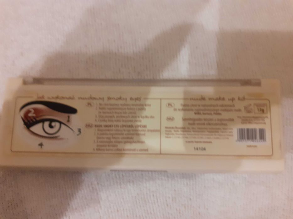 Lovely Nude Make Up Kit