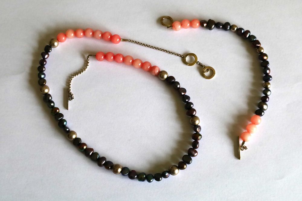 Colar e Pulseira em Pérolas Negras de água doce e Quartzo Rosa