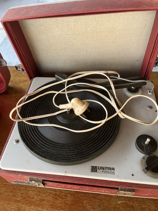 Gramofon zabytkowy