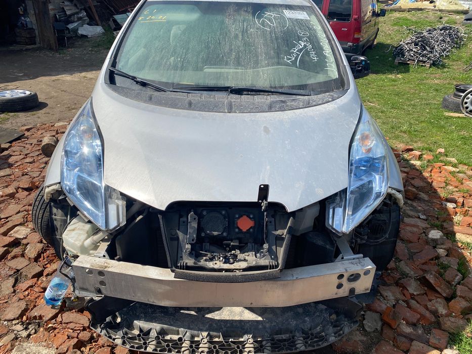 Комплект Четверть Поріг Ланжерон Криша Стойка Дно Nissan Leaf 10-17