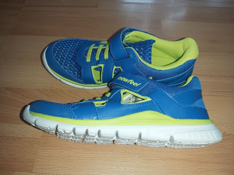 Дитячі кросівки "Newfeel". 35 розміру.