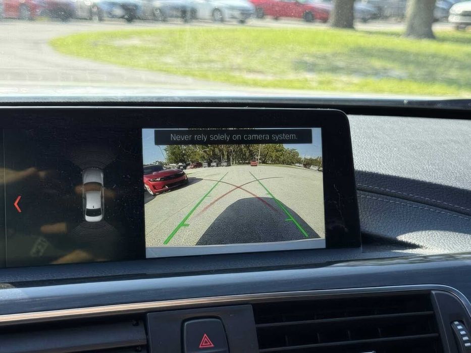 BMW 3 Series 330i      2018