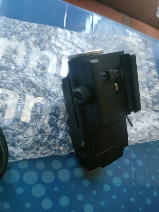 Lanterna tática com laser