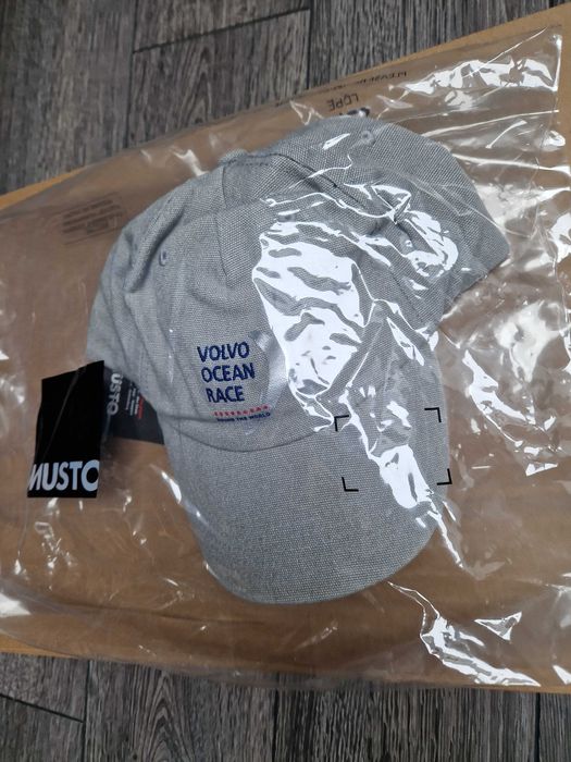 Czapka z daszkiem MUSTO Volvo Ocean Race jedyna na OLX (jasnoszara).