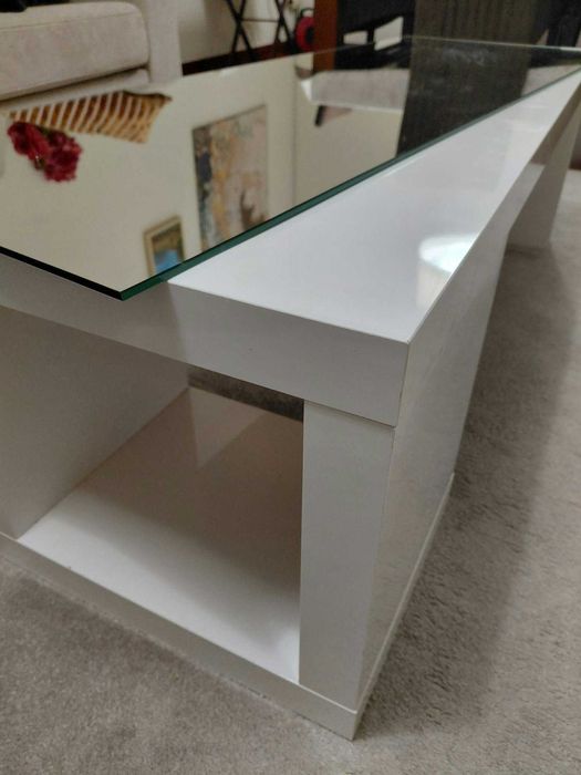 mesa de centro com espelho