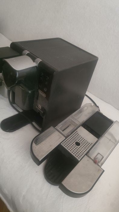 Dwa ekspresy DeLonghi nespresso i inny