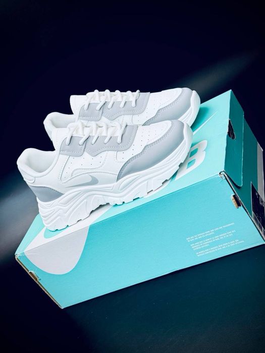Жіночі стильні кросівки Nike білі шкіряні/Кроссовки найк женские