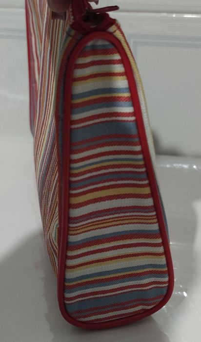 Bolsa ou estojo de maquilhagem