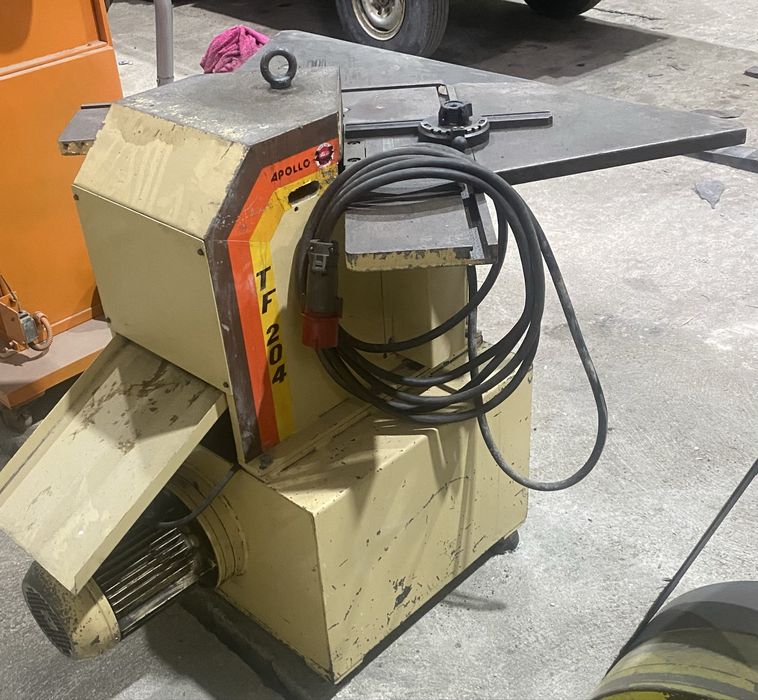 Corta cantos hidraulica de angulo fixo