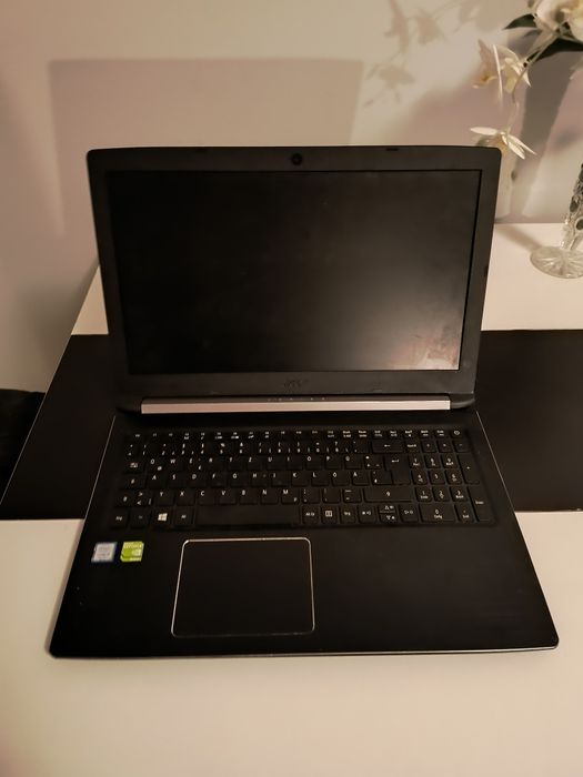 Acer Aspire A515-51 Uszkodzona matryca /ładowarka /