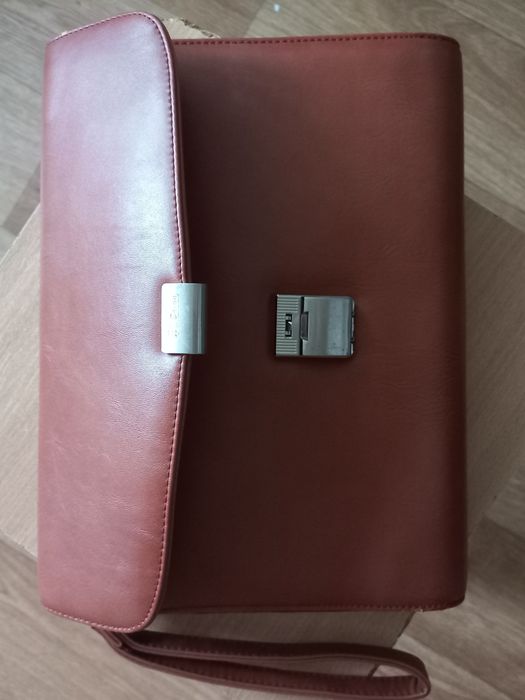 Продам папку,барсетку для документов