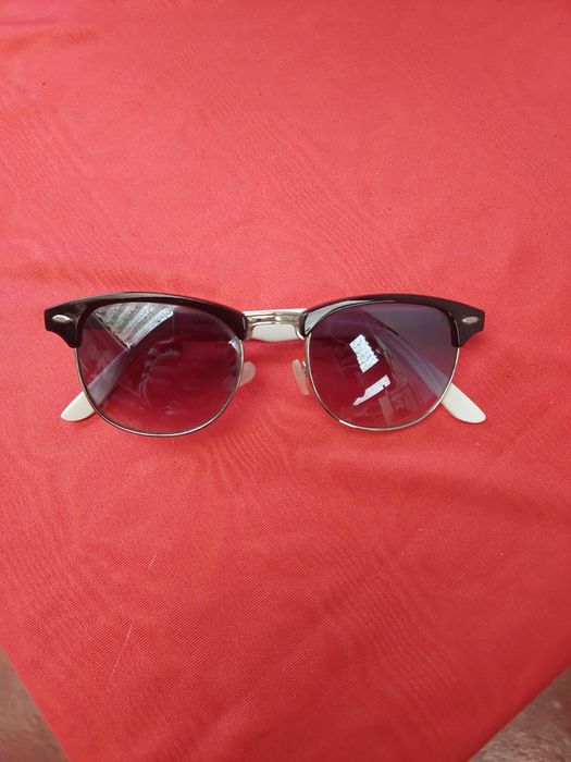 oculos pretos e brancos