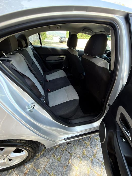 Chevrolet Cruze 1.6  LS 2010