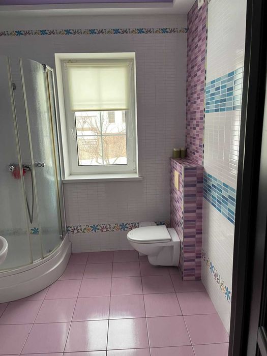 Продаж гарного будинку-готелю с. Кедина гора