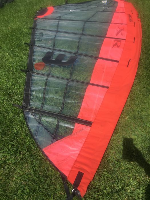 Vela Mistral 5.8 com 4 cambers
