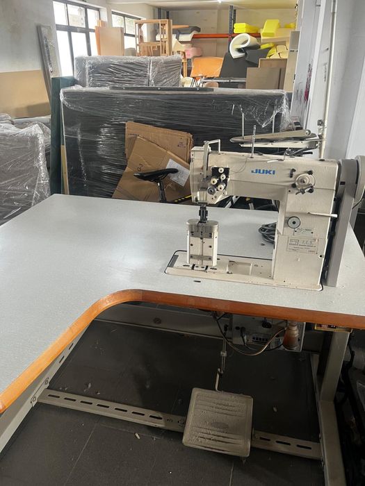 Maquina triplo arrasto  2 agulhas de coluna juki