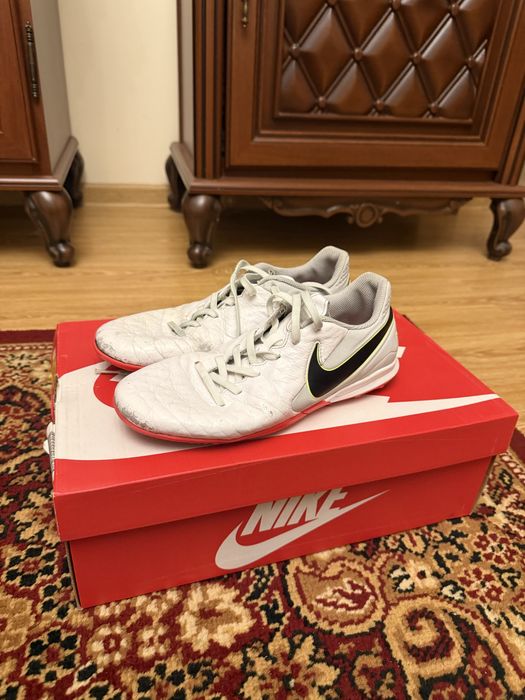 Nike React Legend 8 PRO IC