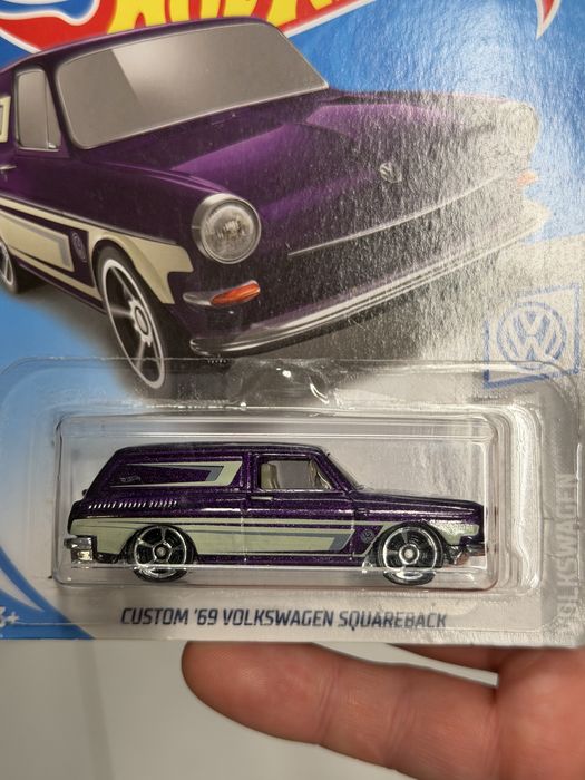 Hot Wheels Custom ’69 VW Squareback Volkswagen aircooled classics golf