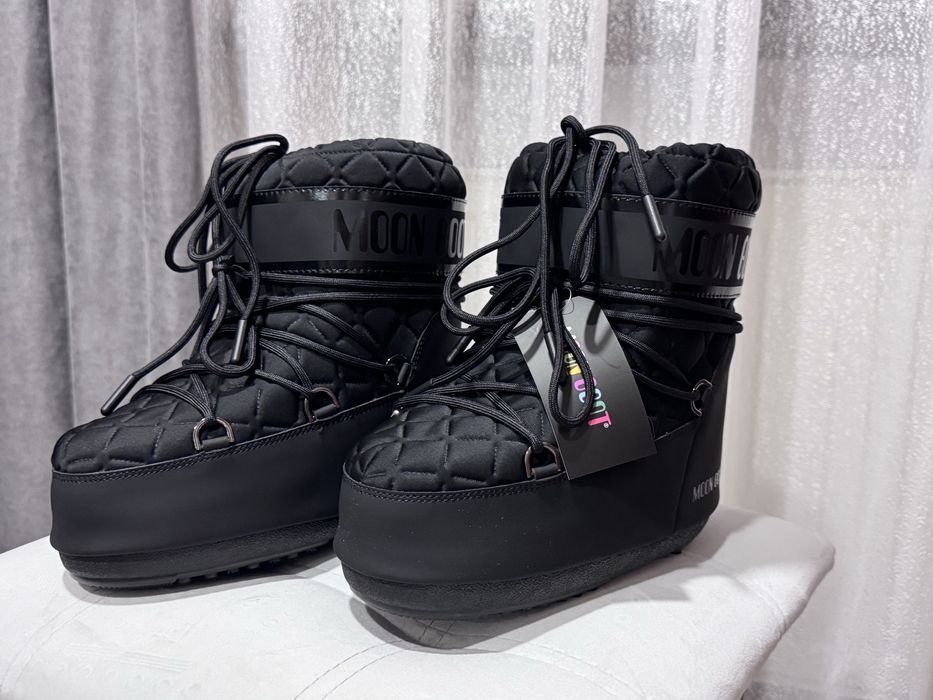 Жіночі стильні мунбут