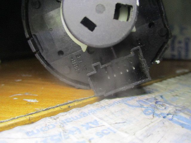 Botão / interruptor de luzes VOLKSWAGEN Passat (3B3)