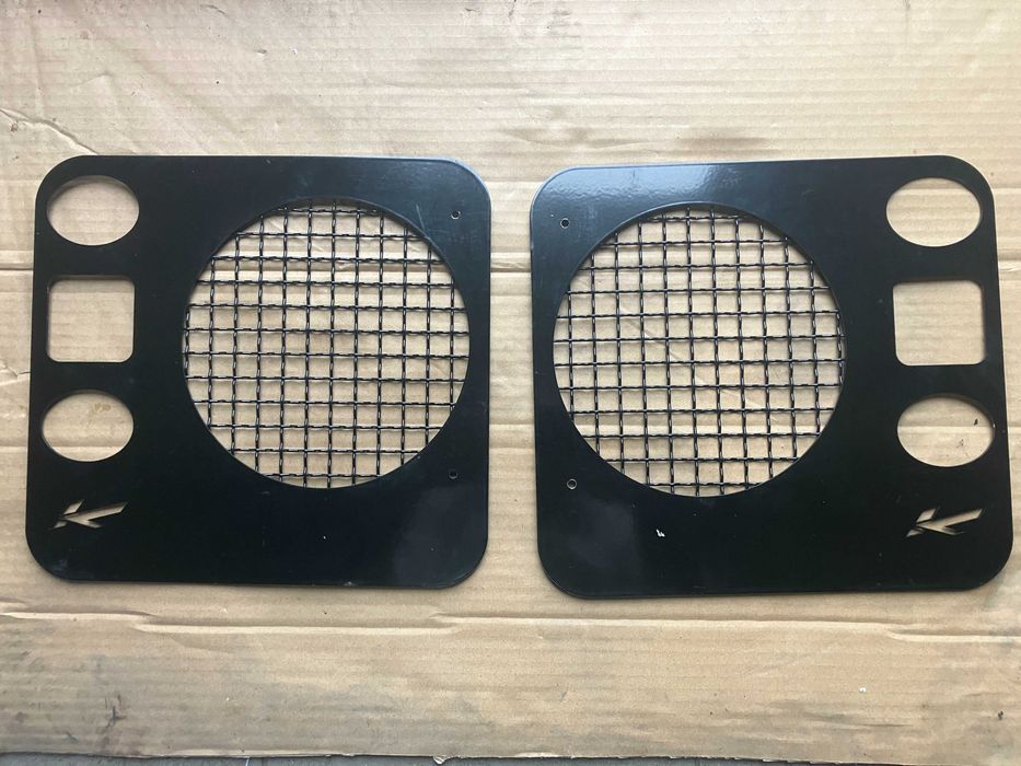 Grelhas de faróis para Land Rover Defender