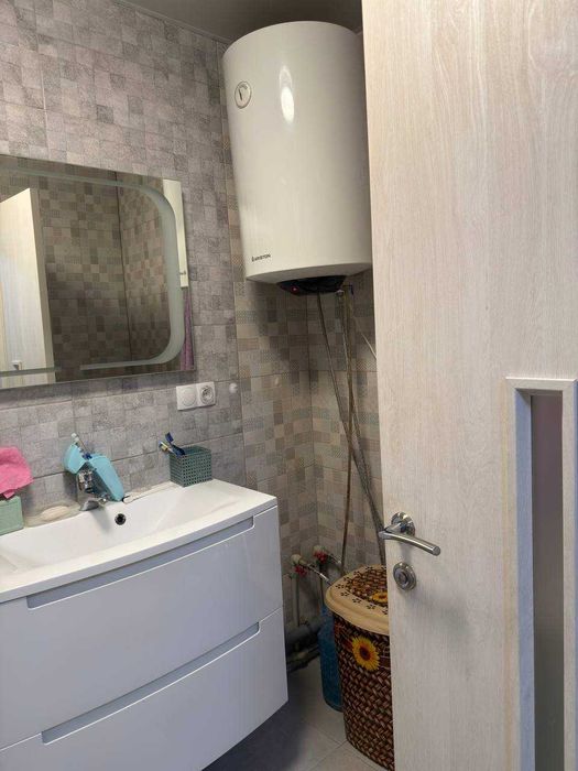 Продам дом в живописном районе п. Рай-Еленовка в 10 км. от г.Харькова