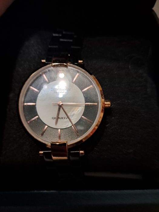 Zegarek damski na bransolecie