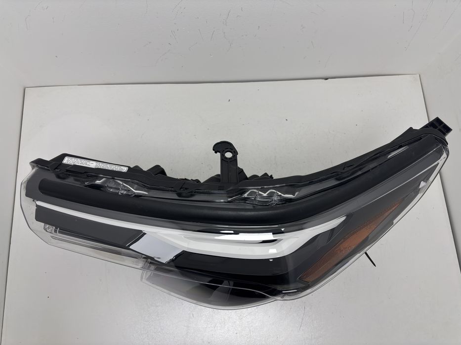 Фара ліва Subaru Forester 2025-2026 USA