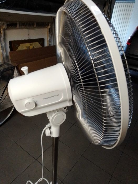 Ventoinha de pé Rowenta VU4410F0