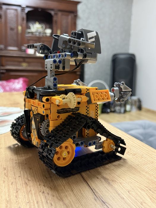 Robot z klockow KY Blocks Robots Pro 5w1 sterowany pilotem