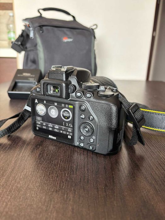 Lustrzanka Nikon D3500