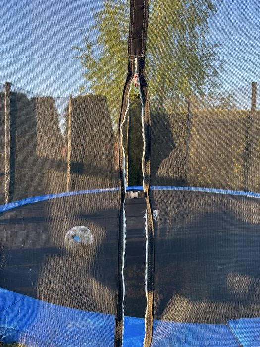 Sprzedam trampoline  mało używana