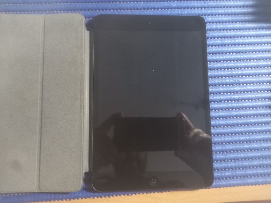 IPAD 1 Mini com Capa - Para peças