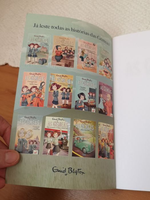Portes Incluídos Livro "As Gémeas - Livro 1: No Colégio de Santa Clara