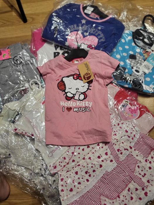 Zestaw nowych ubranek dla sześciolatki 11 sztuk