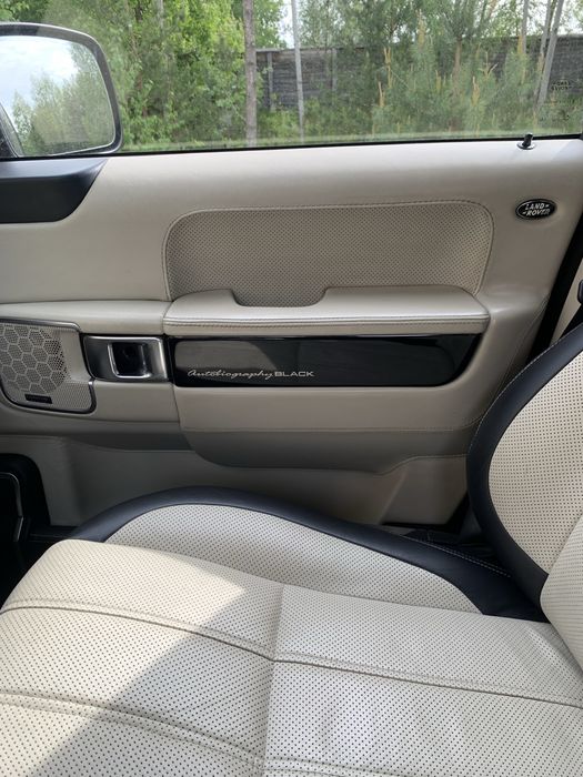 Range Rover Autobiography Black