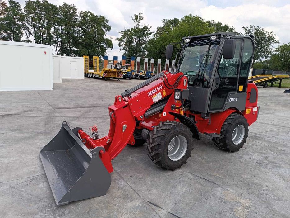 Nowa ładowarka teleskopowa przegubowa HZM 810T, silnik KUBOTA 18,2 KW
