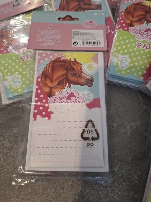 Zaproszenia na urodziny z koniami końmi konie charming horses