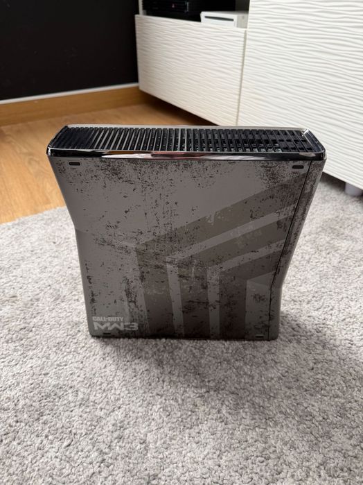 Xbox 360 MW3 edição especial + comando + 40 jogos