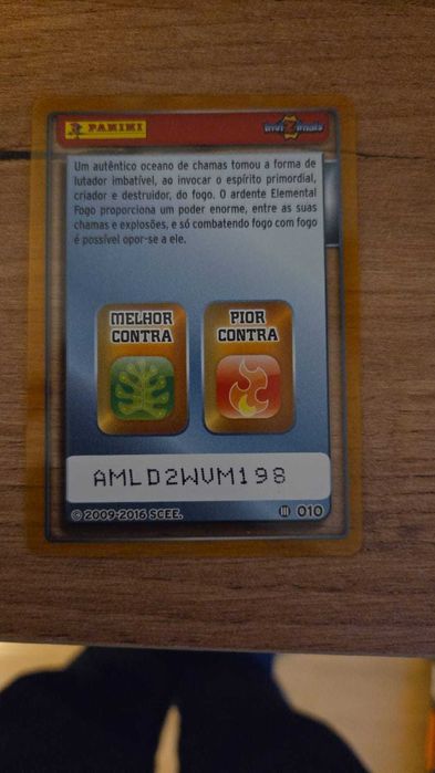 Coleção de cartas Invizimals – 3 cadernetas incompletas
