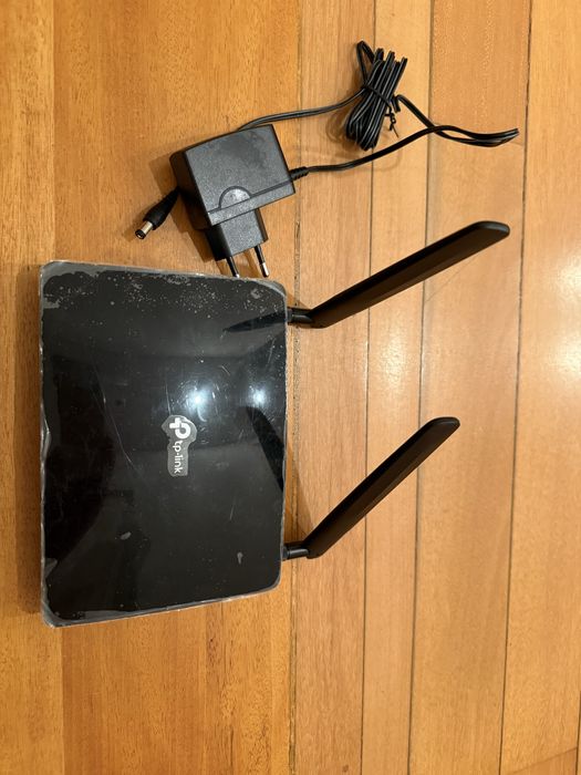 Router TP-Link MR-150 4G LTE, 4 porty 10/100