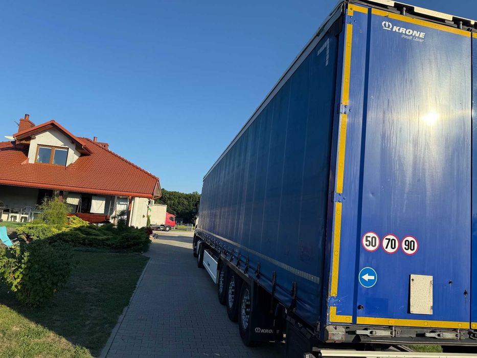 NACZEPA KRONE Podnoszony Dach , Podnoszona oś SAF