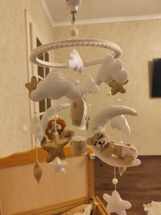 Мобіль на дитяче ліжечко
