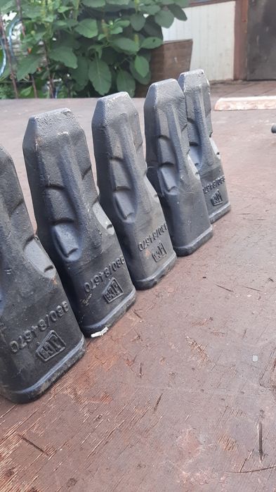 JSB 160 коронка зуба 989/84670