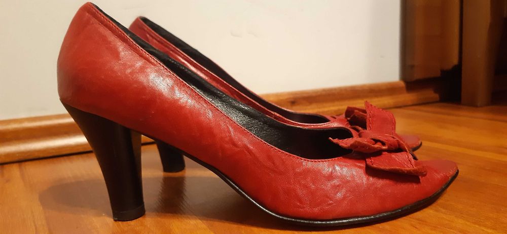 Eleganckie czółenka - naturalna skóra! r. 39/40