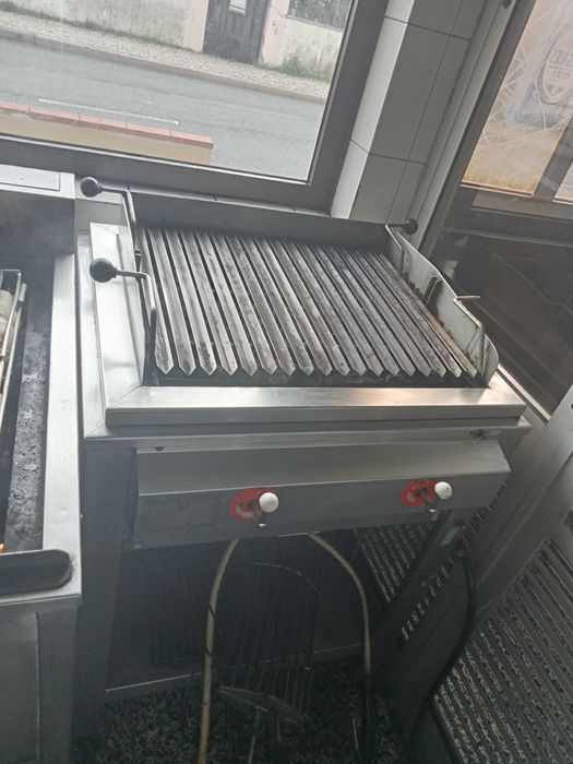 grelhador industrial a gás e pedra