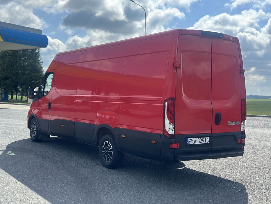 Iveco Daily 3.0 automat . Bogate wyposażenie