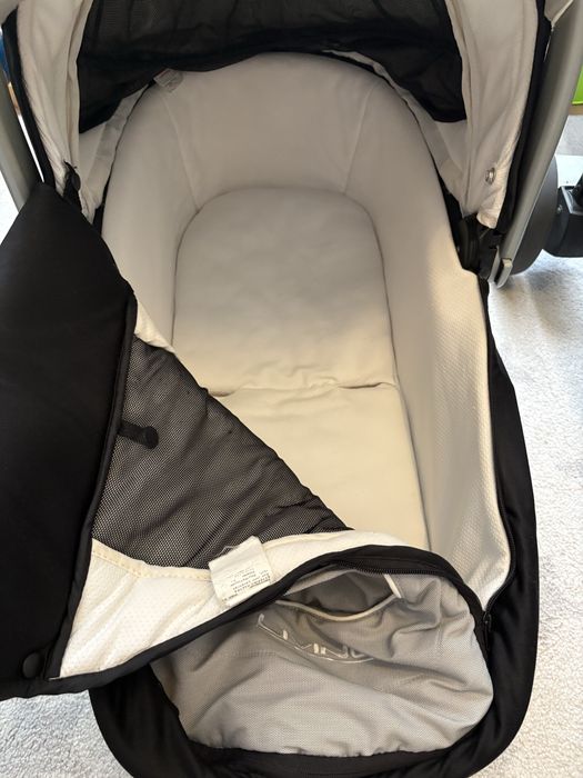 Trio Chicco Living completo – Alcofa + Ovo + Carrinho + Base