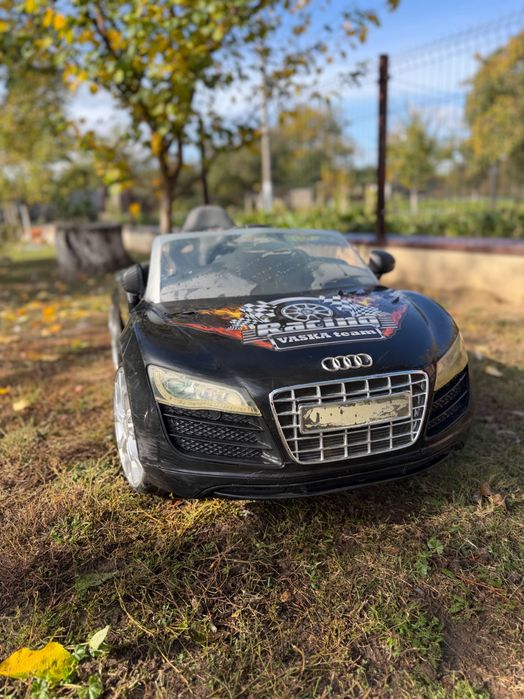 Дитячий електро автомобіль Audi R8