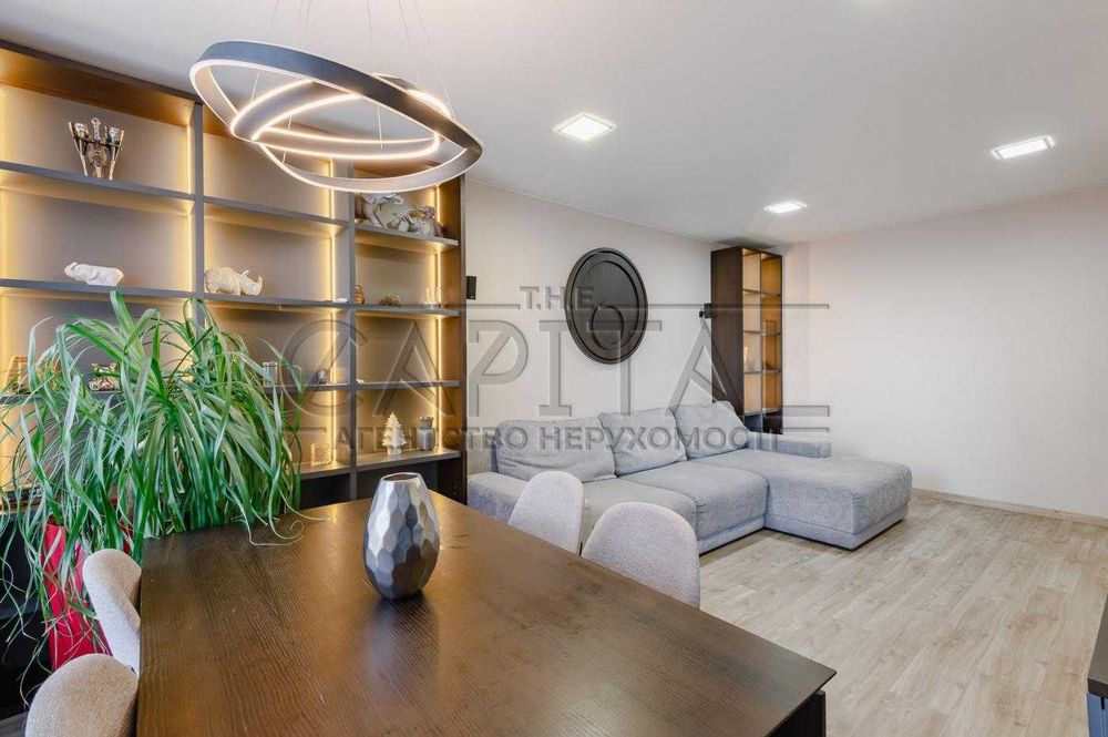Apartment in Kyiv, Chokolivka - View 2